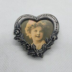 Vtg Pewter Heart Shaped Roses Adorned Picture Photo Frame Brooch w/Little Girl